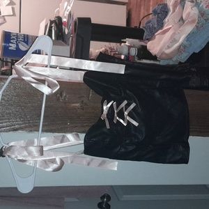 Unique finesse bow top